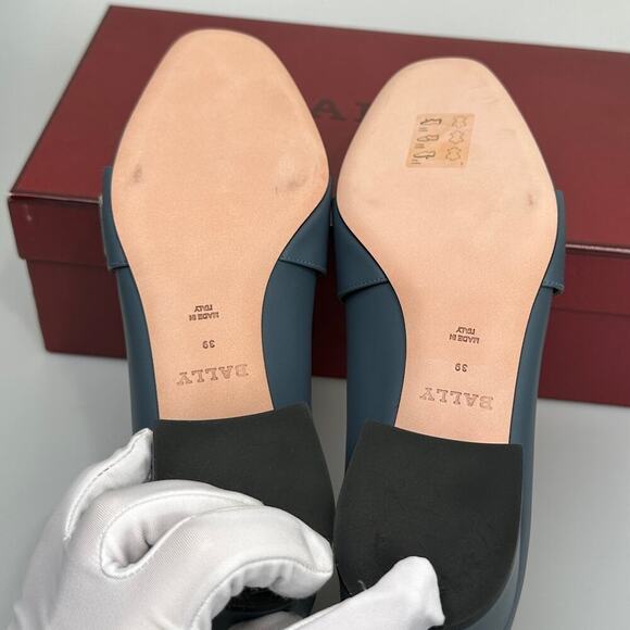 NIB Bally buckled leather pumps Size 8.5 - Picture 11 of 14